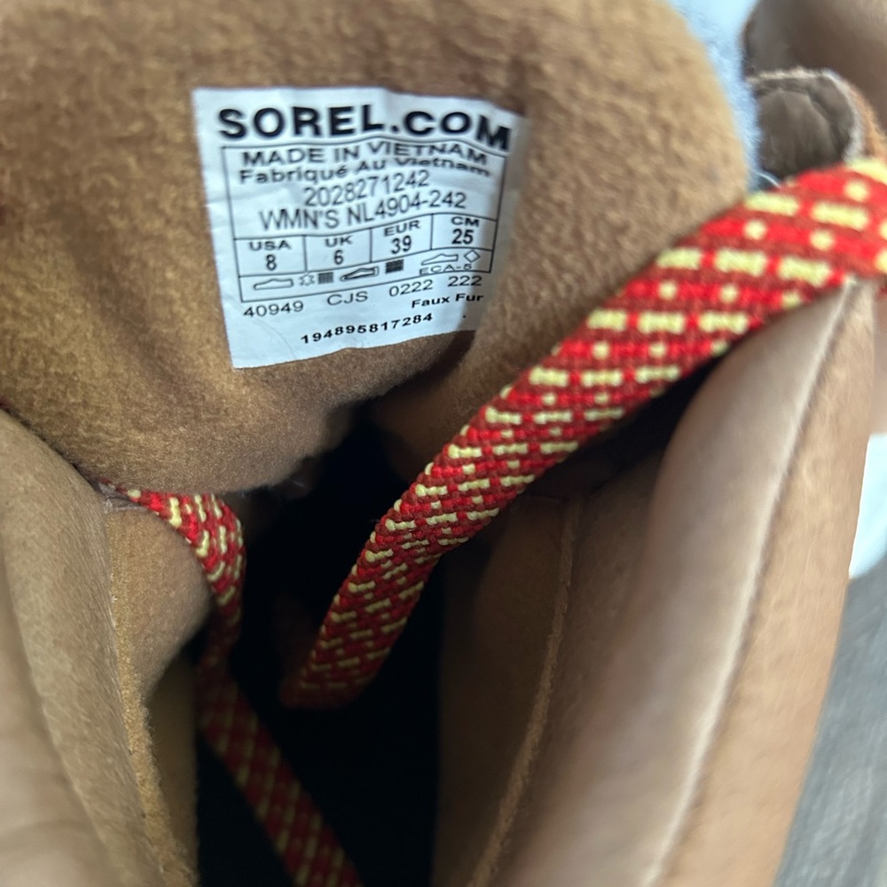 Sorel Kinetic Breakthru Conquest Waterproof in Velvet Tan - Picture 8 of 9